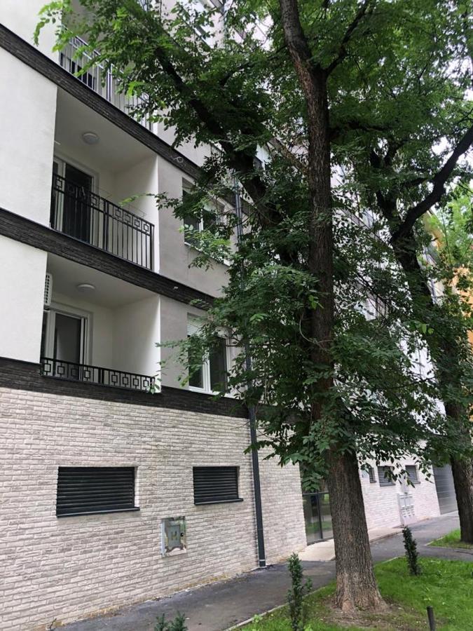 Linden Flower Суботица Екстериор снимка